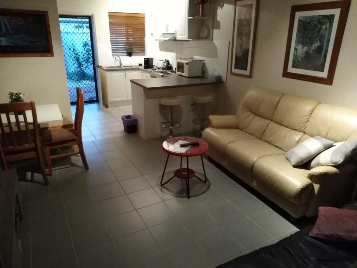 Mandurah Central Estuary Soldiers Cove Townhouse Екстериор снимка
